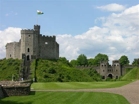 Cardiff Castle, Wales | Castle, Palacios, Favorite places