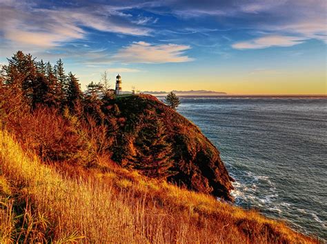 Cape Disappointment State Park - Cape Disappointment Lighthouse — Washington Trails Association