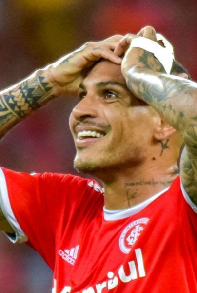 Paolo Guerrero Fue Oficializado Como Refuerzo De Ava Dsports F Tbol