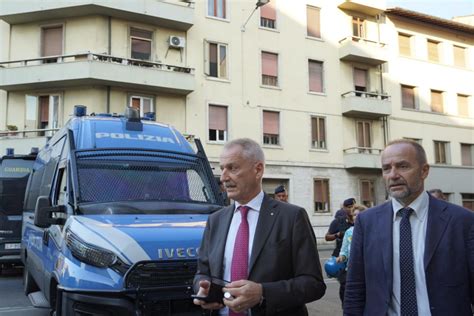 Firenze Sgomberato Lo Studentato Autogestito Trattati Come Criminali