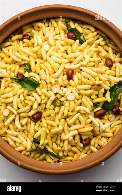 Puffed Rice Chivda Is A Savory And Spicy Bhel Item Made Using Murmura