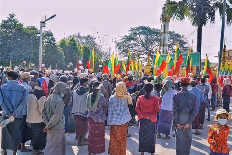 ပခုက္ကူမြို့၌ ပြည်သူ့စစ်မှုထမ်းဥပဒေအား ကြိုဆိုထောက်ခံပွဲပြုလုပ် Information And Public