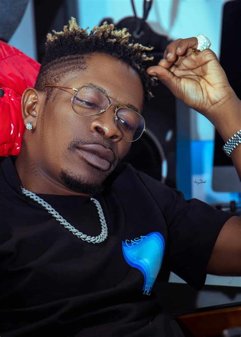 Shatta Wale Pousse Un Coup De Gueule Contre L Industrie Du