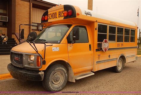 2001 GMC Savana school bus in Natoma, KS | Item J3053 sold | Purple Wave