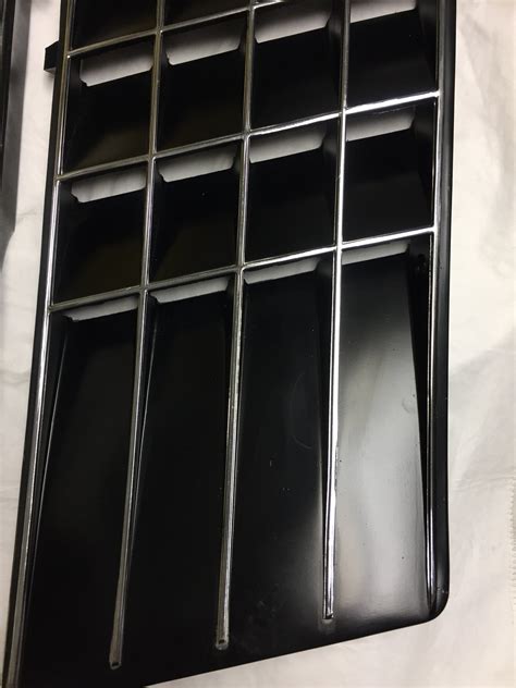 Fs For Sale Pair Side Fender Grills Louvers Corvetteforum