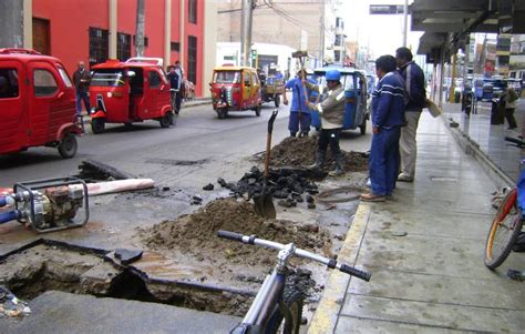 Fuga De Agua Potable Inunda Varias Calles De Chincha Diario Verdad