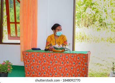 128 Dharma Wanita Images, Stock Photos & Vectors | Shutterstock