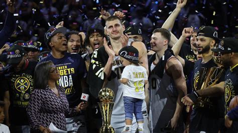 Les Denver Nuggets De Nikola Jokic Remportent Leur Premier Titre De