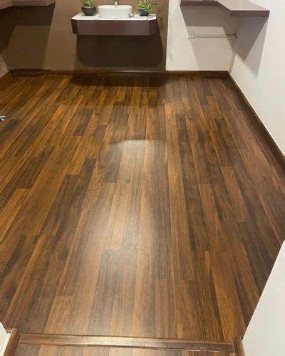 Brown Teak Wood Laminate Flooring Surface Finish Laminated Thickness