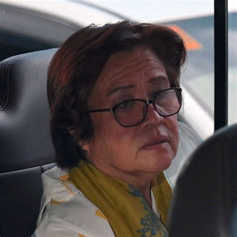 Philippines Jailed Duterte Critic Leila De Lima Held Hostage As Police