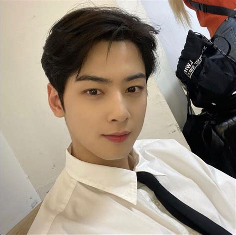 Cha Eun Woo 차은우 Daily On Twitter An Update From Universe App 이 사진 어때요 Universe 타임캡슐