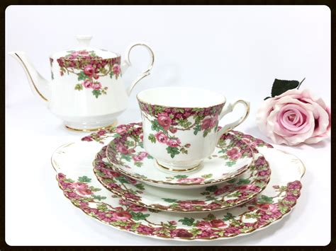 Royal Stafford English Teapot Olde English Garden 3 Piece Tea Set