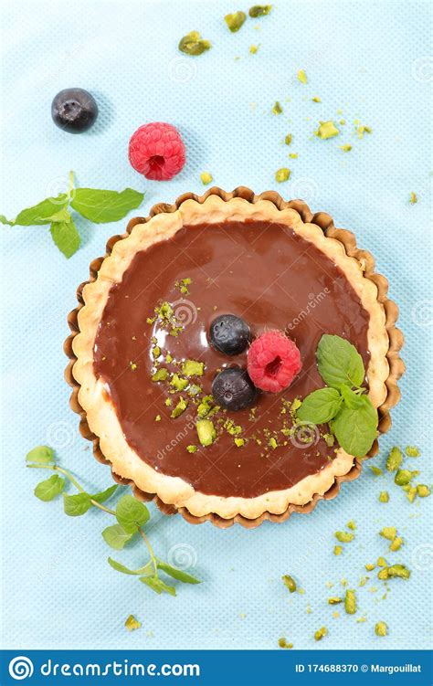 Tarte De Chocolate Fruta De Baga Foto De Stock Imagem De Morango