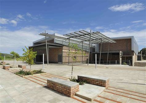 Classrooms for University of Namibia | Wasserfall Munting Architects ...