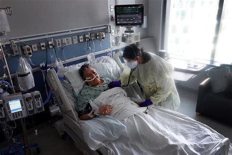 Covid cases, hospitalizations spike as new variant gains foothold ...