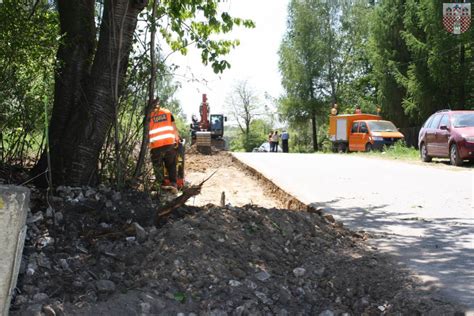 Trwają prace przy kolejnym fragmencie drogi rowerowej która połączy