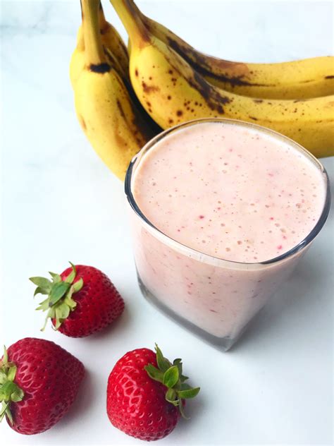 Strawberry Banana Shake - Manitoba Flax Seed Milling Company