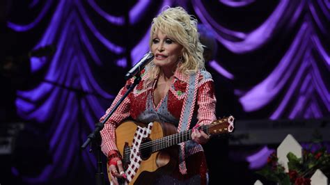 Dolly Parton Secrets To Her Songwriting Success HubPages