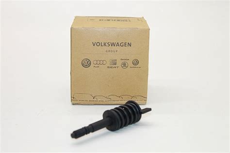 Parafuso Fixação Lanterna Traseira Fox Original Vw 5z6945300 Adilson