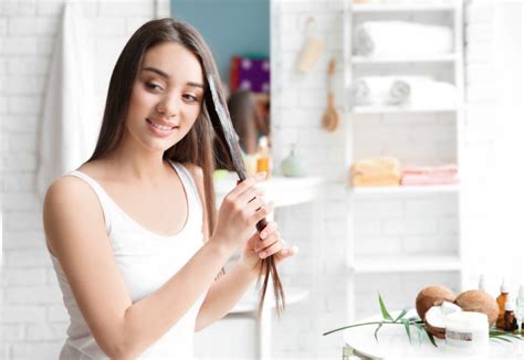 6 Clever Ways To Use Coconut Oil For Gorgeous Hair