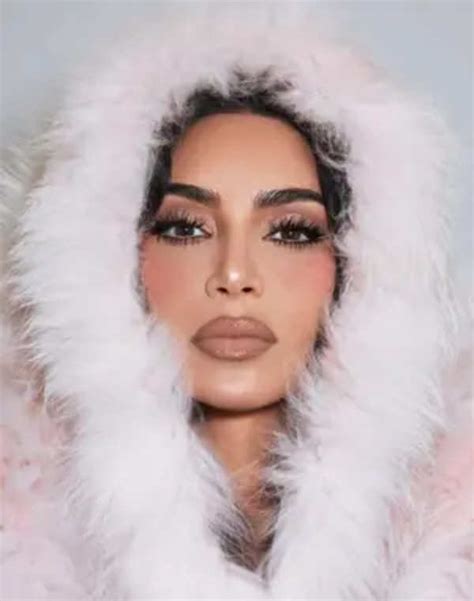 Kim Kardashian Disgusted With Ex Husband Kanye West For Showing Her Naked Pictures To His