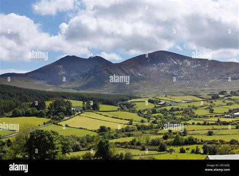 Mourne Mountains Fotografías E Imágenes De Alta Resolución Alamy