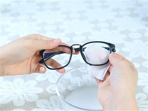 How To Clean Your Eyeglasses Properly Detailed Steps