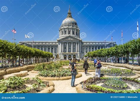 Visite Du Jardin Devant L H Tel De Ville San Francisco Usa La Mairie