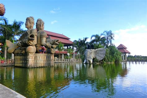 Real Asian Beauty Isdaan Floating Restaurant In Gerona Tarlac