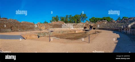 Roman Amphitheatre of Mérida in Spain Stock Photo Alamy