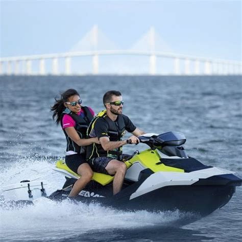 Moto D Acqua Seduto Spark Sea Doo A Due Posti Tre Posti 90 Cv