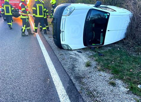 Seitenlage Nach Verkehrsunfall FF Oberwaltersdorf