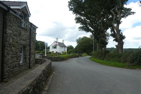 Cottages On The Edge Of Llanystumdwy Ds Pugh Geograph Britain And