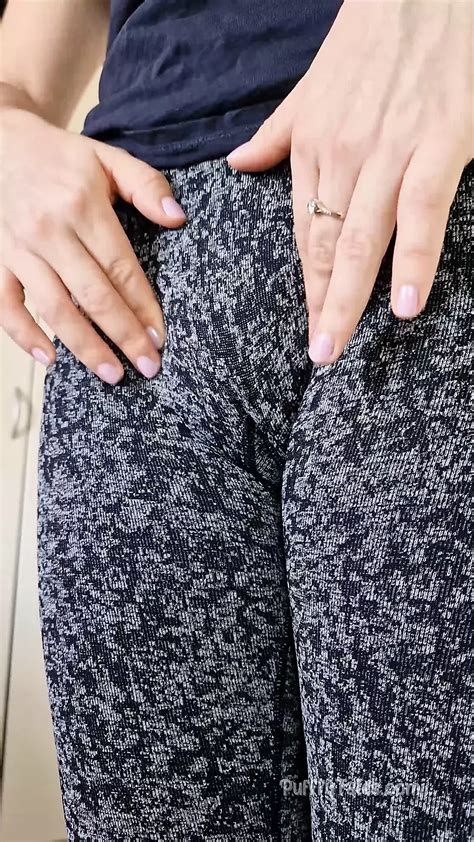 Teasing My Puffy Pussy Through Leggings XHamster
