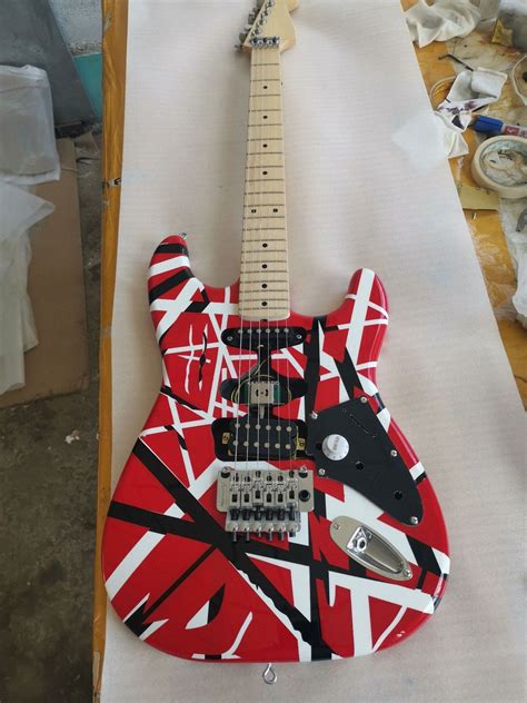 Kramer 5150 Edward Eddie Van Halen Frankenstein Black White Stripe Red