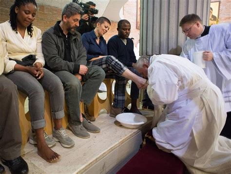 Papa Francesco Al Carcere Di Velletri Per La Lavanda Dei Piedi La