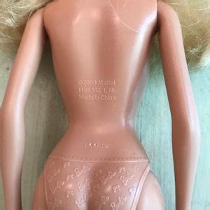 Mattel Barbie Doll 2009 Blond Hair Blue Eyes Nude To Dress For