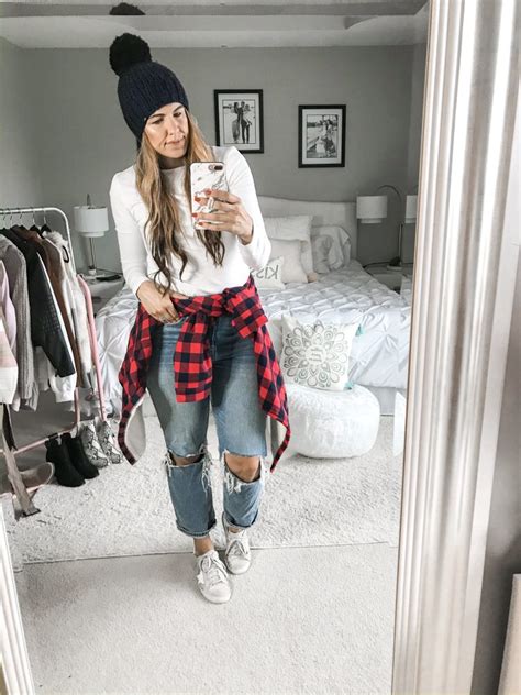 13 Cozy and Simple Winter Outfits - the Flexman Flat