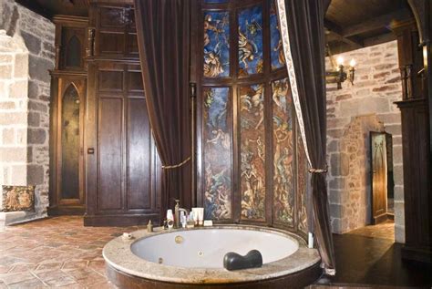 montbrun castle - The Masters Bathroom