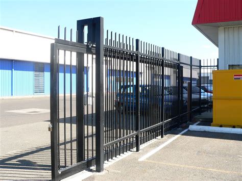 Automatic Security Gates & Aluminium Fencing - Security, Style & Fashion