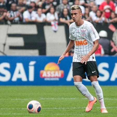 Corinthians Cantillo Treina Normalmente E Pode Ser Escalado