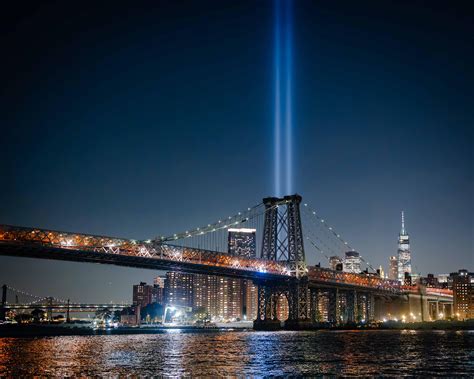 Williamsburg Bridge at night + memorial : r/nycpics