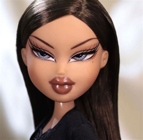 Pin By Laora CP On Bratz Black Bratz Doll Bratz Doll Makeup Bratz Girls