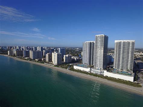 Best Hallandale Beach Stock Photos, Pictures & Royalty-Free Images - iStock