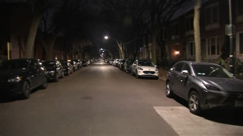 Chicago Police Investigating Pair Of Armed Robberies In Lincoln Park