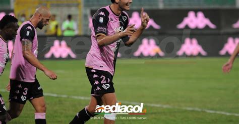 Foto Palermo Soleri Esulta Grande Vittoria E Balzaretti Vamos