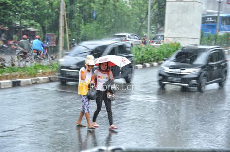 Waspada Sebagian Daerah Sumatera Selatan Berpotensi Hujan Ringan