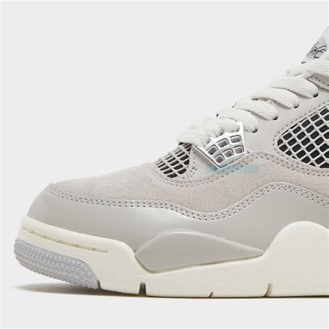 Air Jordan 4 Femme Frozen Moments AQ9129 001 Drumpe