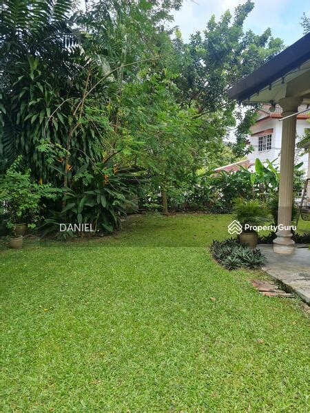 Double Storey Corner Lot Link House Located At Lucky Garden Bangsar