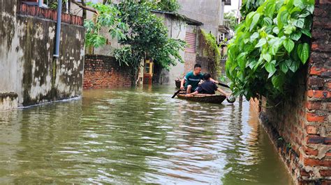 Hanoi Still Has More Than 30 000 People Evacuated Due To Flooding